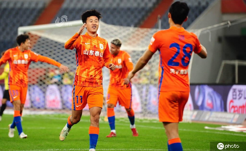 YABO-马拉松友谊赛上演强强对话，燕山霹雳队淘汰对手荆楚天虎队，战术调整见效；快速转换撕裂防线的简单介绍