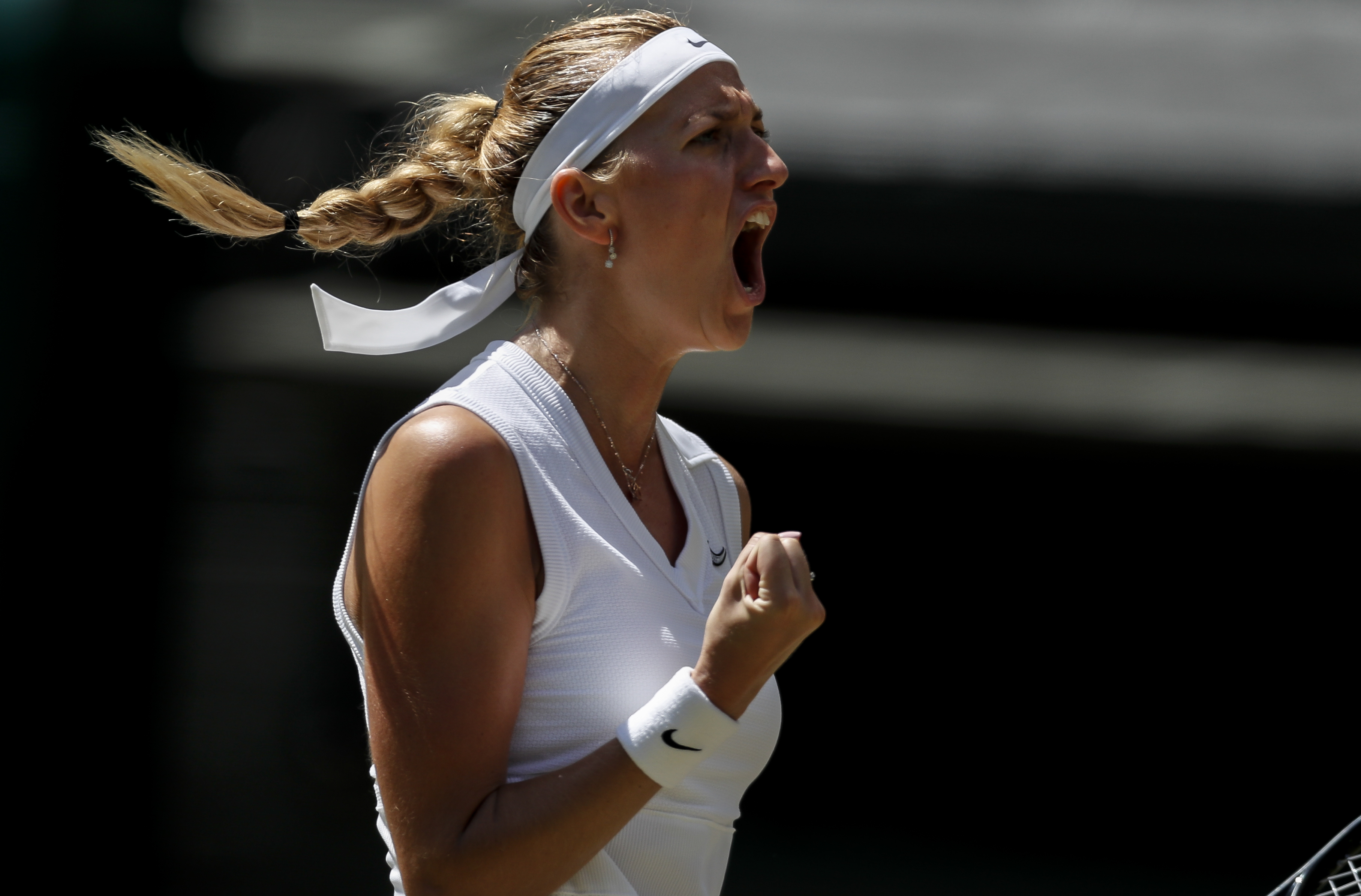 亚博体育- 科维托娃迎来十五赛季出色发挥，尤文图斯观众热烈欢呼！再创辉煌时刻