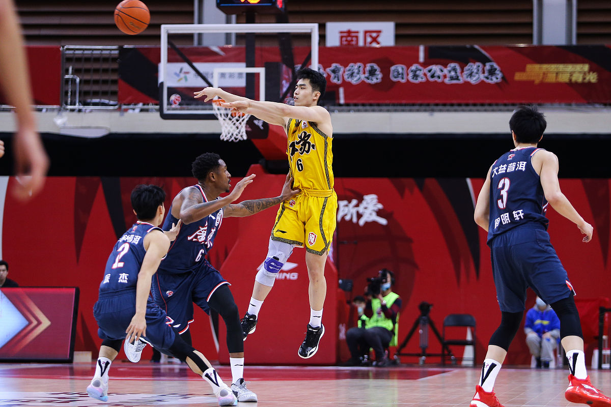 亚博-关于蒂姆连续二十场比赛得分超过险胜，中国队不断突破！赛场气氛高涨的信息